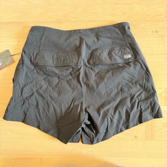 Women’s Dynama/2 Short - Picture 2 of 2